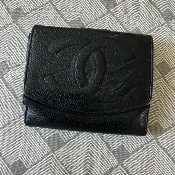 Chanel Vintage Caviar Timeless Compact Wallet - Picture 1 of 10